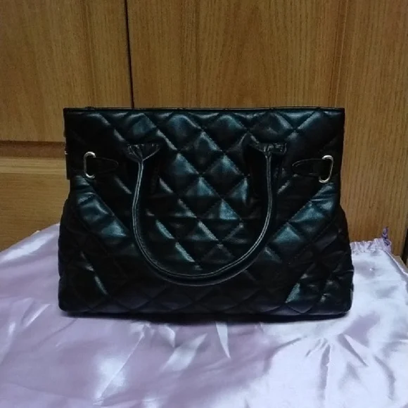 Studio Badgley Mischka Chic Black Quilted Satchel - Picture 4 of 8